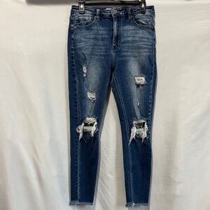 Trendy Distressed Ankle Jeans